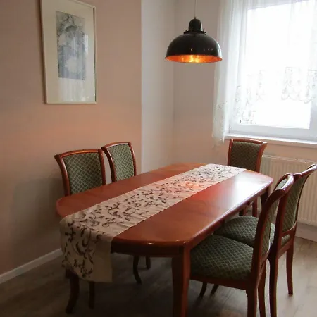 Uj-lak Apartman Apartment *