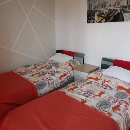 Uj-lak Apartman Apartment Gyor